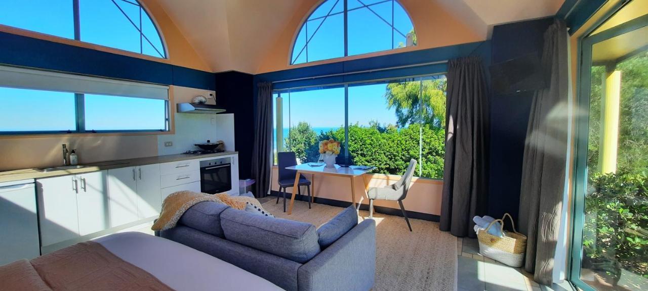 גיסבורן The Quarters Ocean-View Chalet מראה חיצוני תמונה